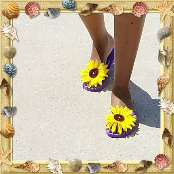 🦎Flower Flip Flops💦 - Picture 7 of 8
